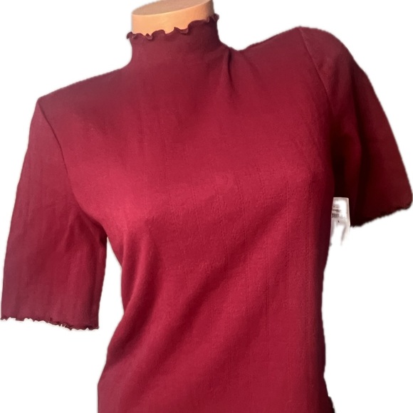 GAP NWT Pointelle Mockneck L Garnet Burgundy Top Lettuce Edge - Picture 1 of 6